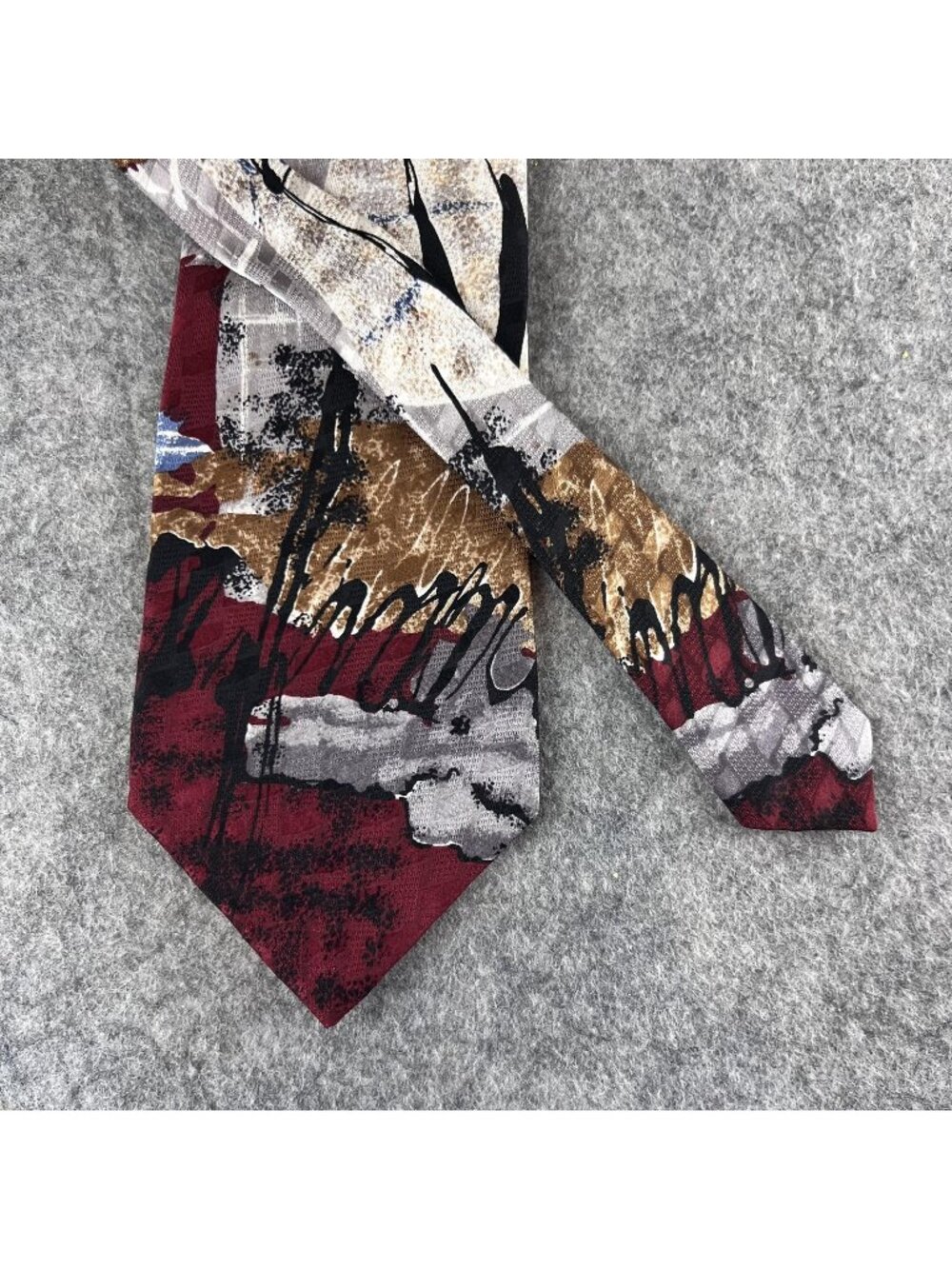 Albert Nipon Tie Mens Red Abstract Geometric 100% Italian Silk Made USA Necktie